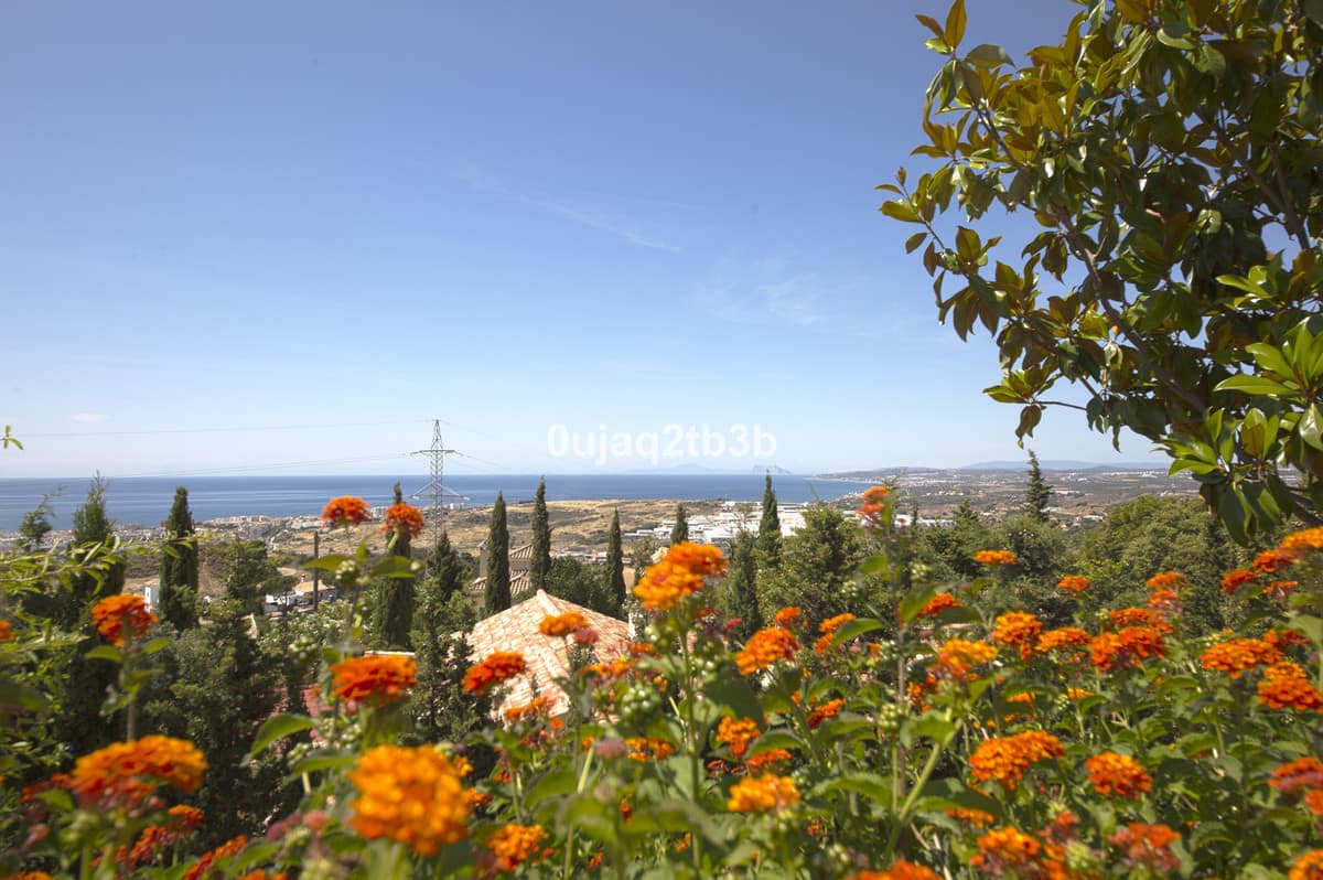 6 bedroom Villa For Sale