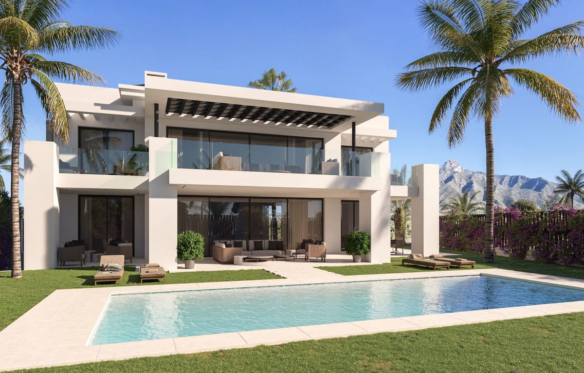 5 bedroom Villa For Sale