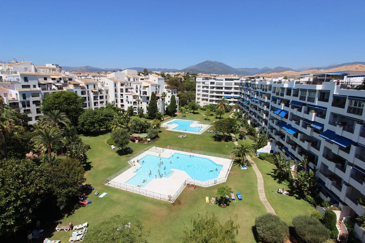 4 bedroom Apartment For Sale