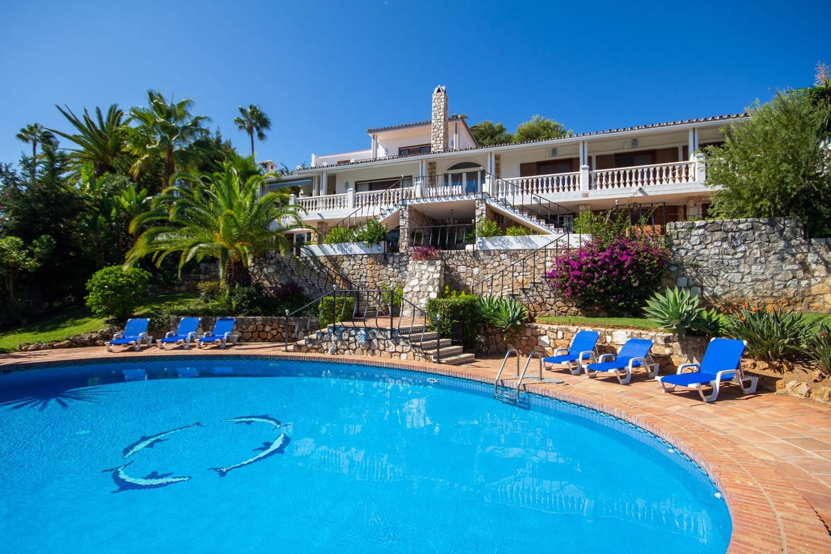 7 bedroom Villa For Sale