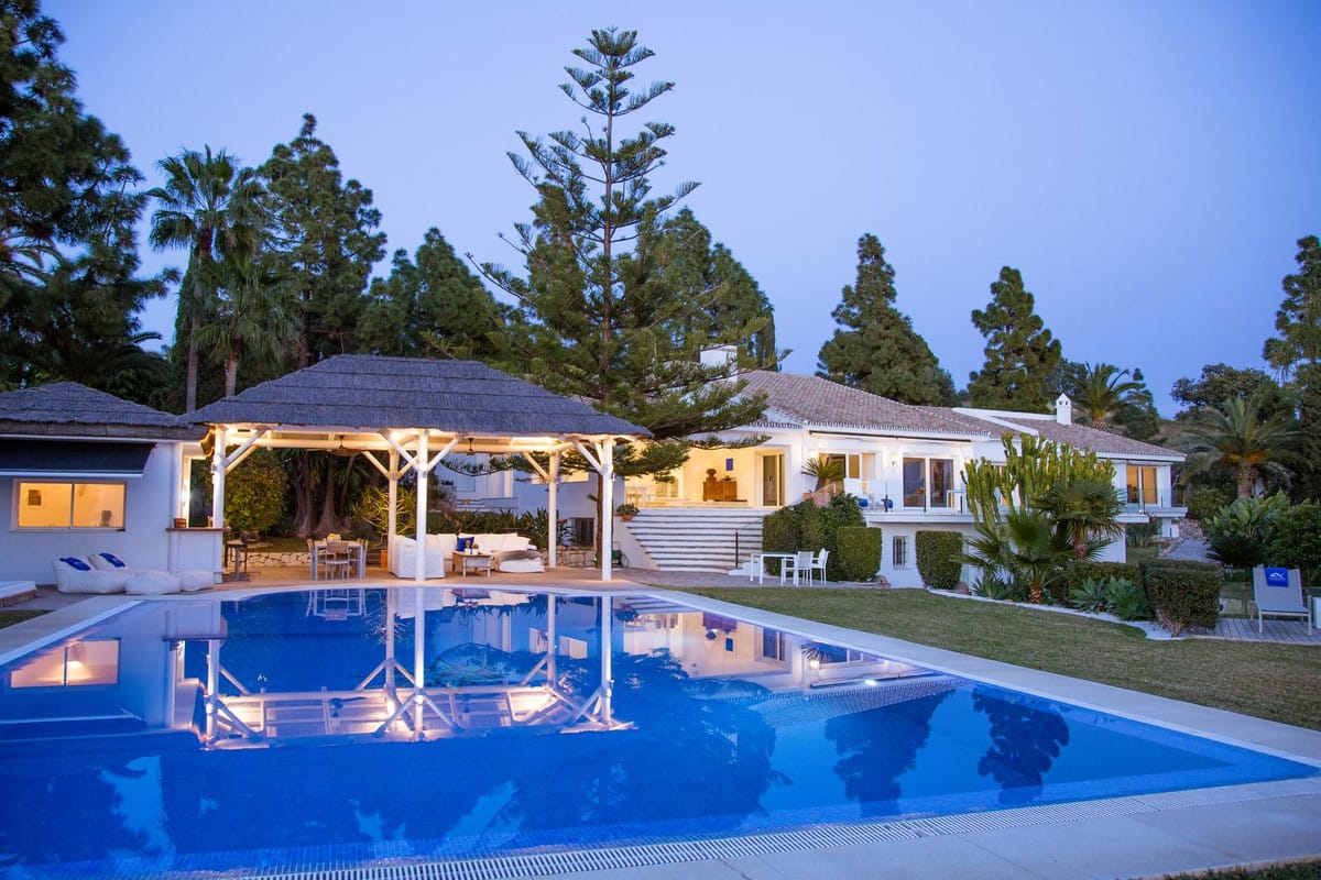 7 bedroom Villa For Sale