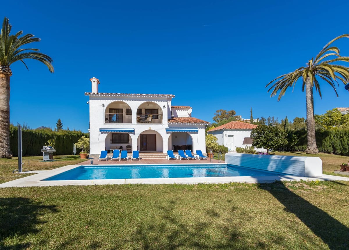 5 bedroom Villa For Sale
