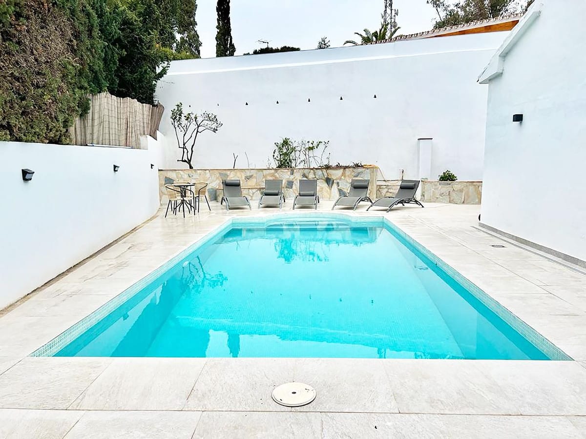 5 bedroom Villa For Sale