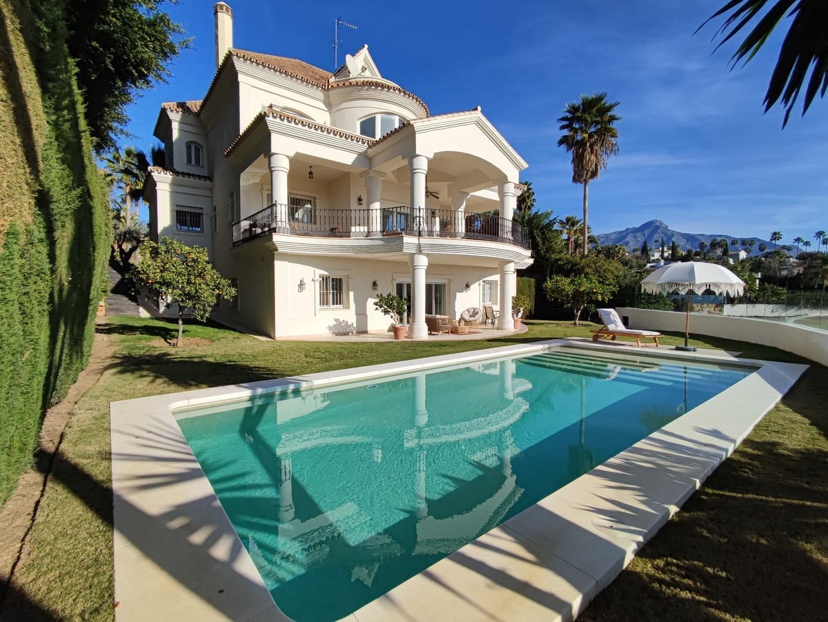 7 bedroom Villa For Sale