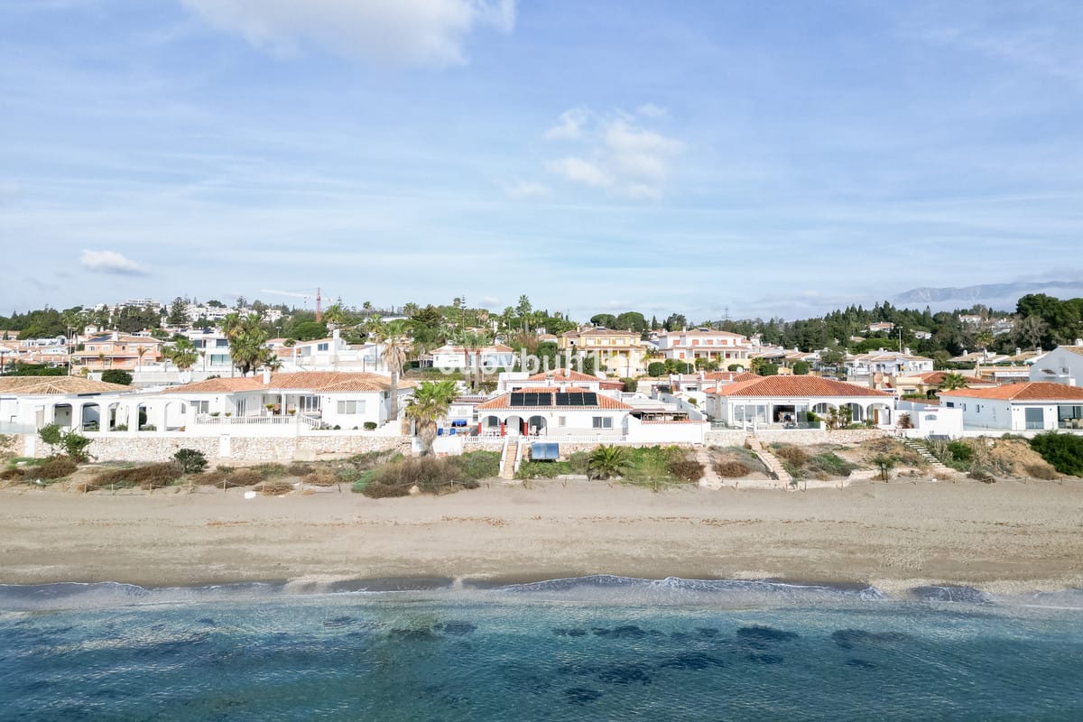 4 bedroom Villa For Sale