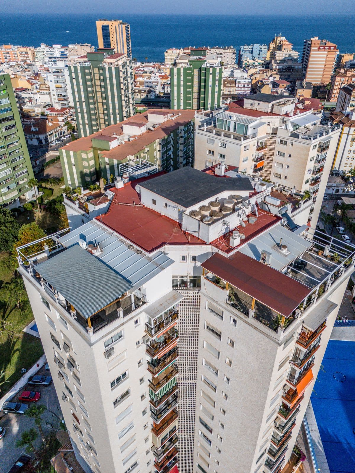 3 bedroom Apartment For Sale