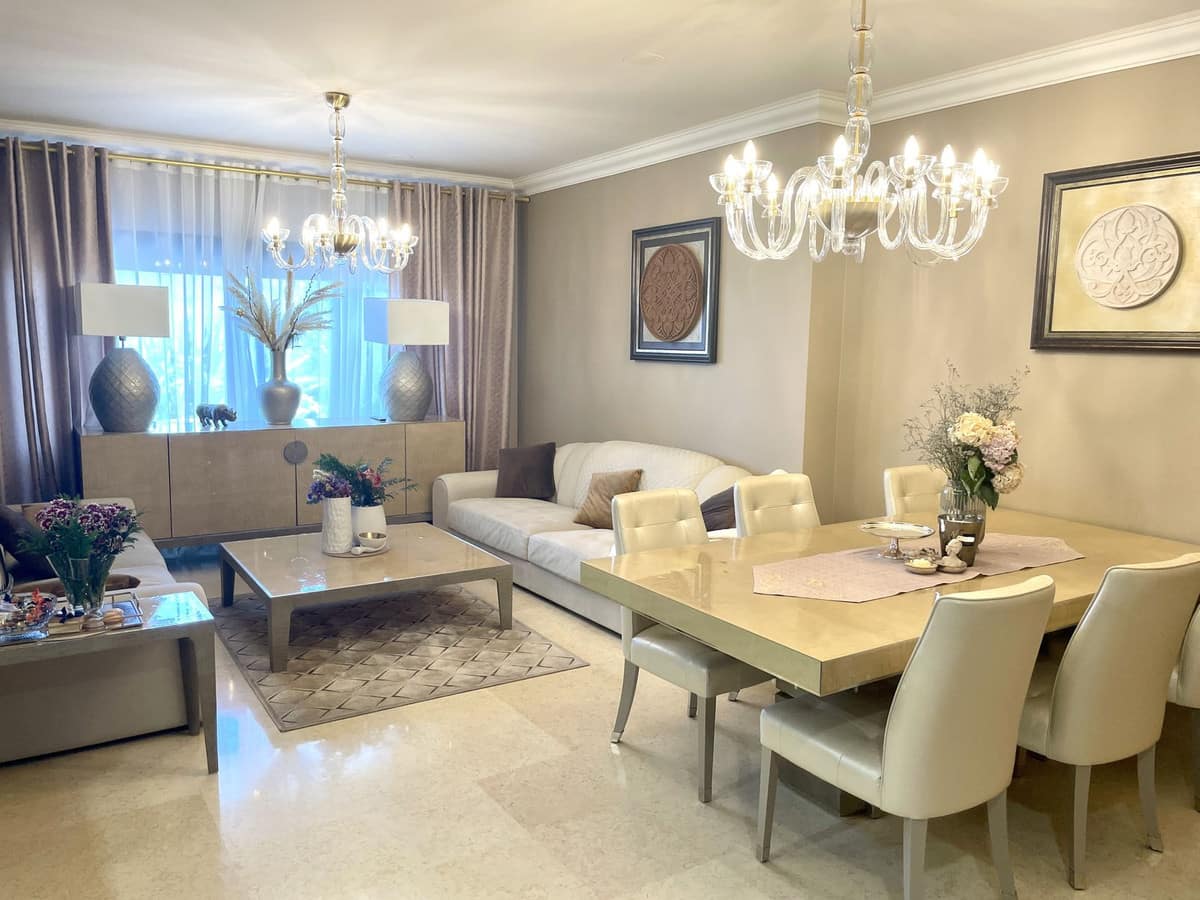 5 bedroom Apartment For Sale