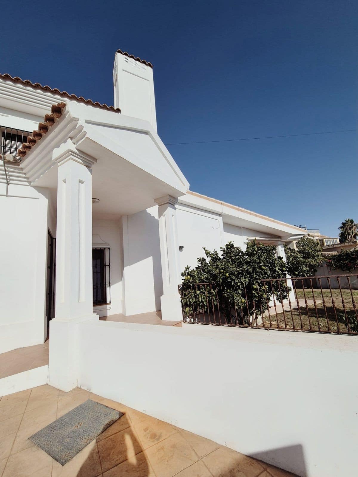 5 bedroom Villa For Sale