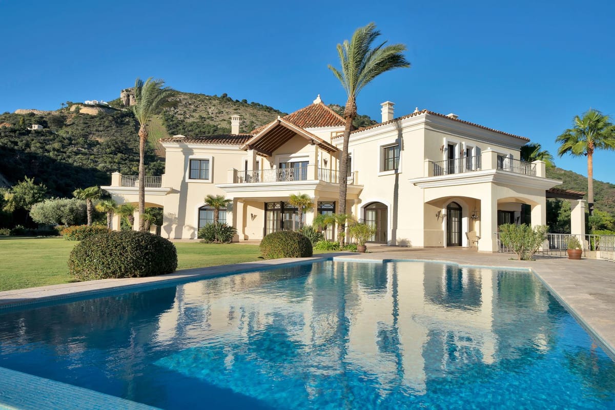 5 bedroom Villa For Sale