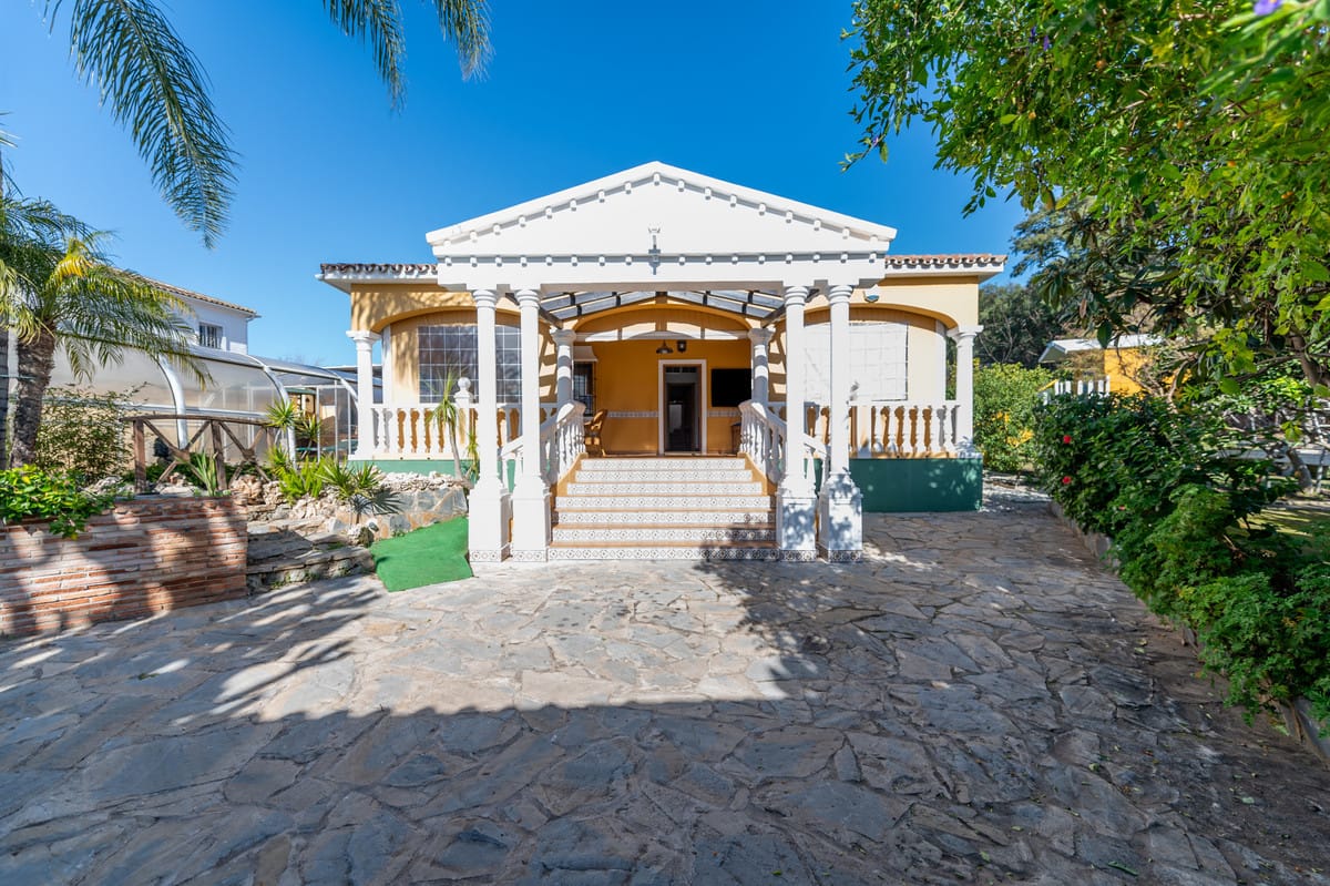 4 bedroom Villa For Sale