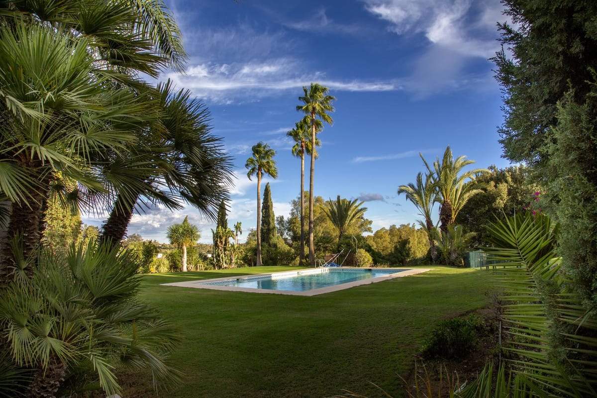 6 bedroom Villa For Sale