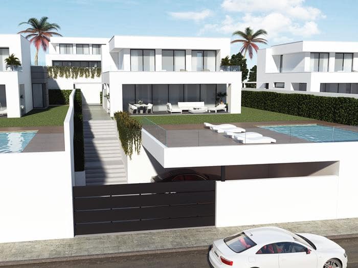 4 bedroom Villa For Sale