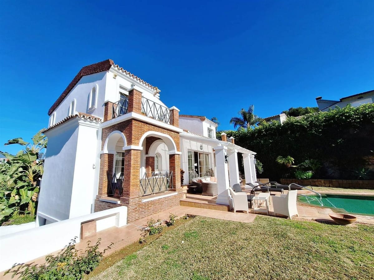 4 bedroom Villa For Sale