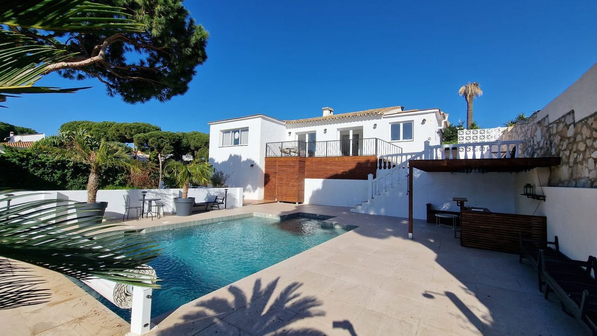 4 bedroom Villa For Sale