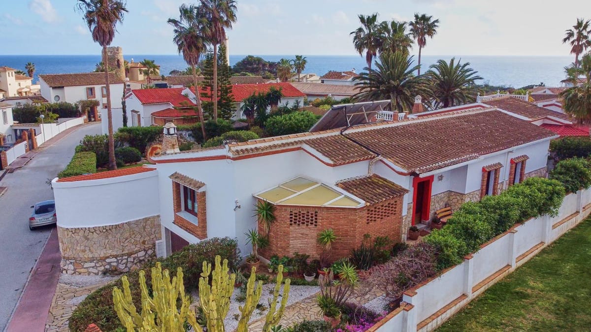 4 bedroom Villa For Sale