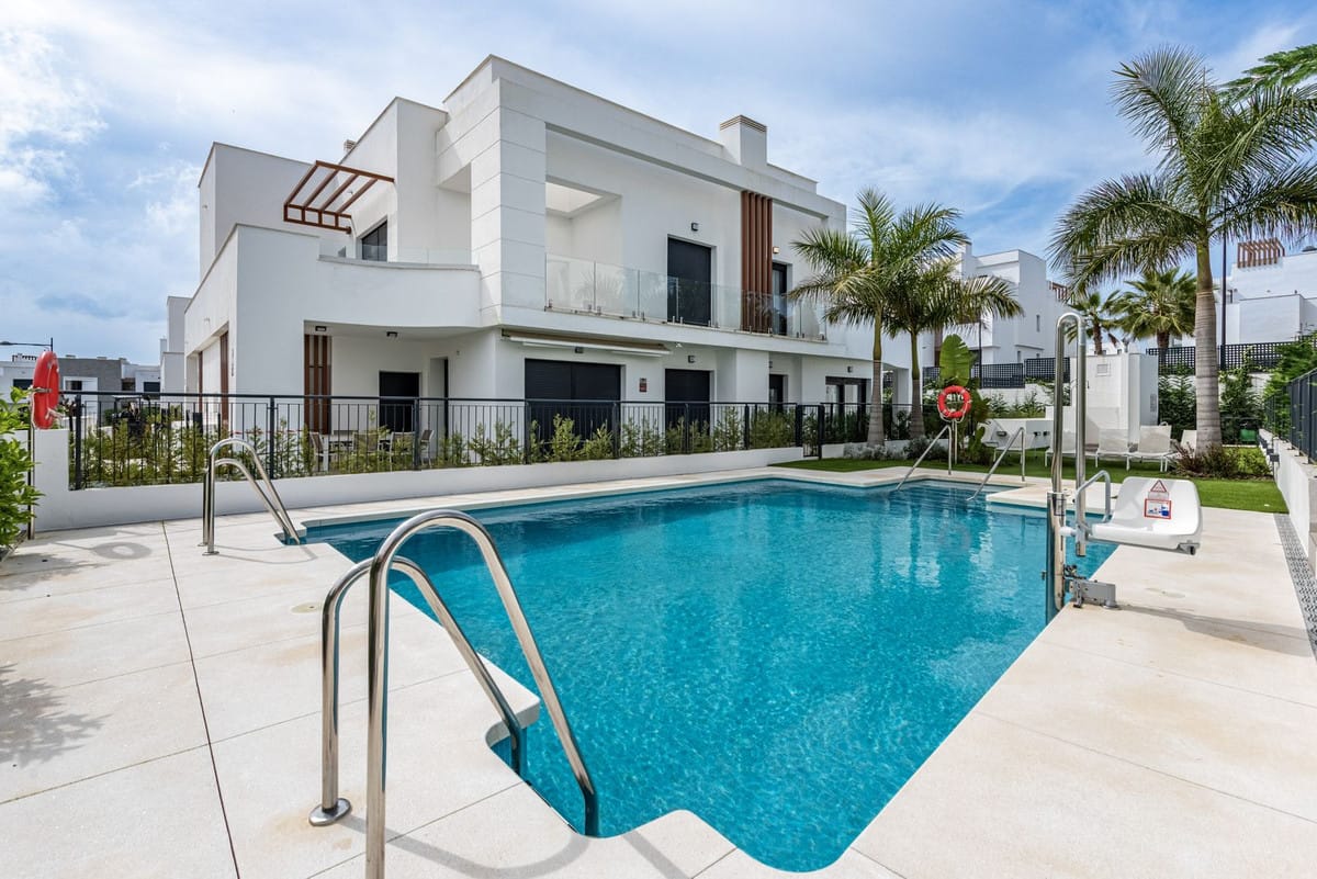 3 bedroom Villa For Sale
