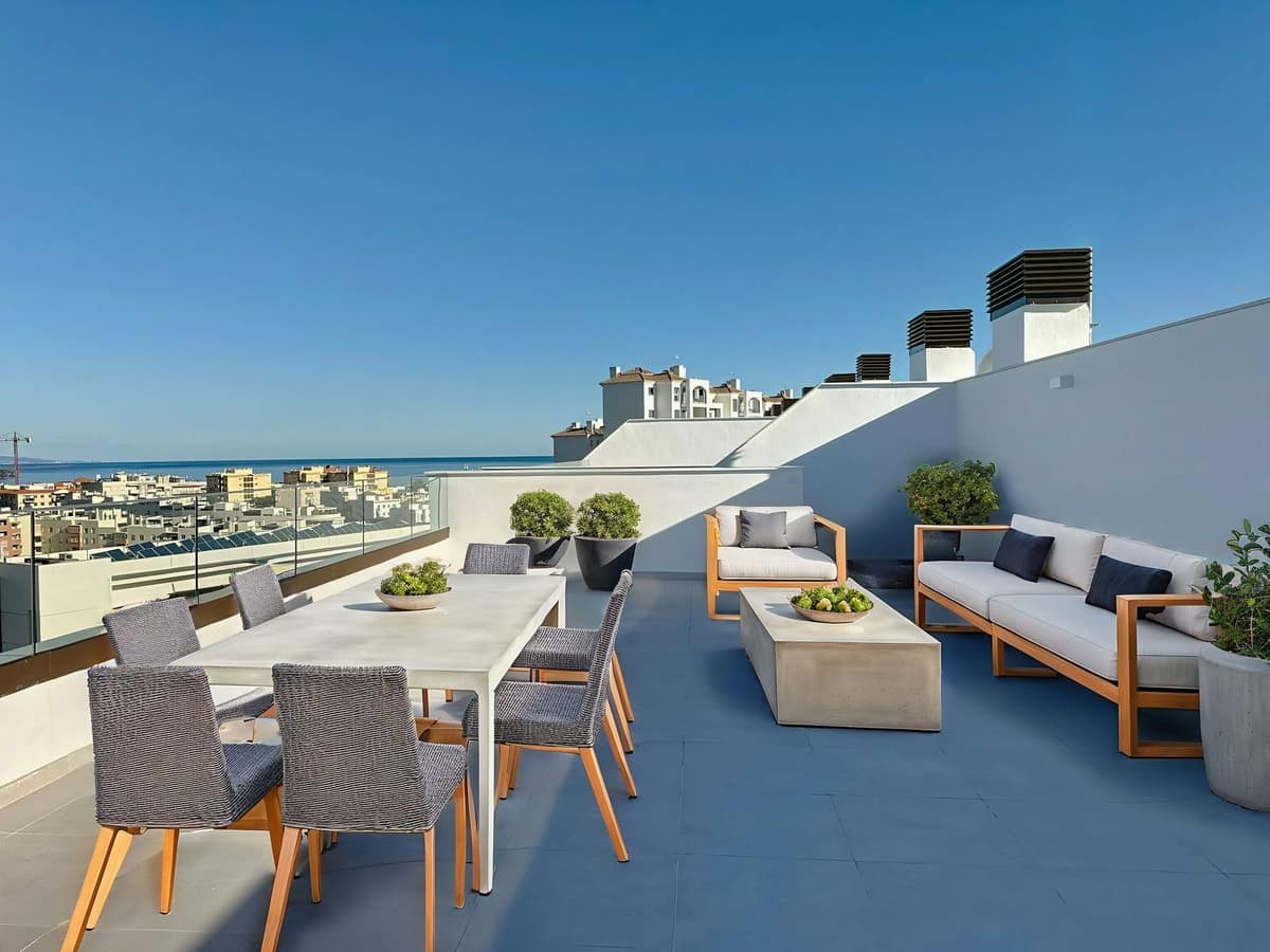 3 bedroom Apartment For Sale