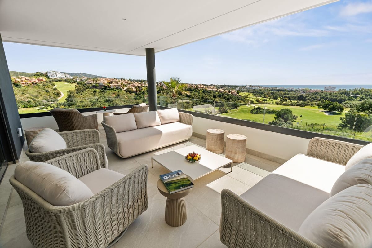 4 bedroom Apartment For Sale