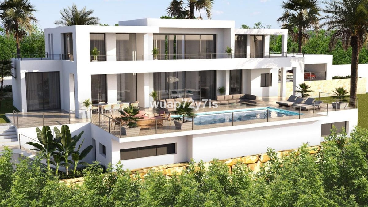 5 bedroom Villa For Sale