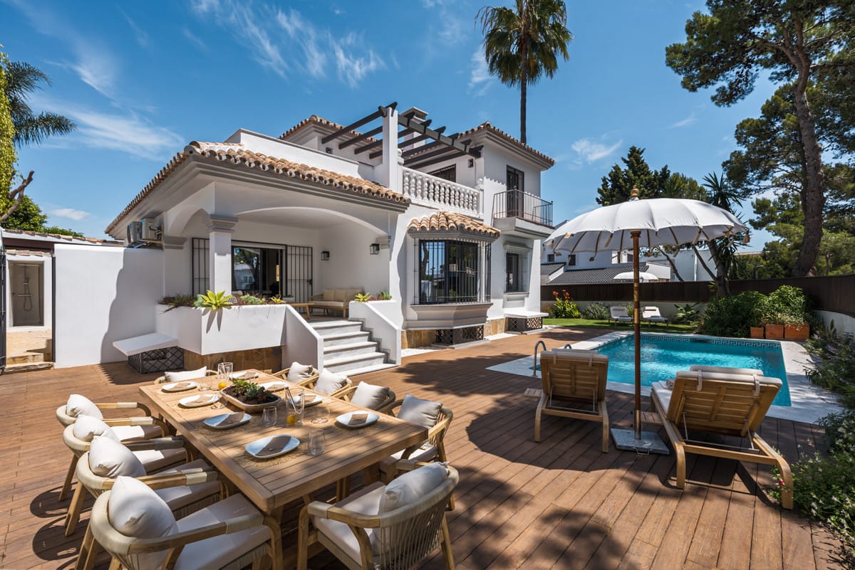 6 bedroom Villa For Sale