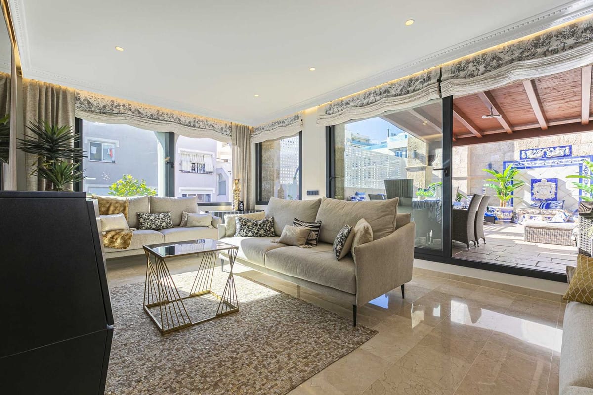 3 bedroom Apartment For Sale