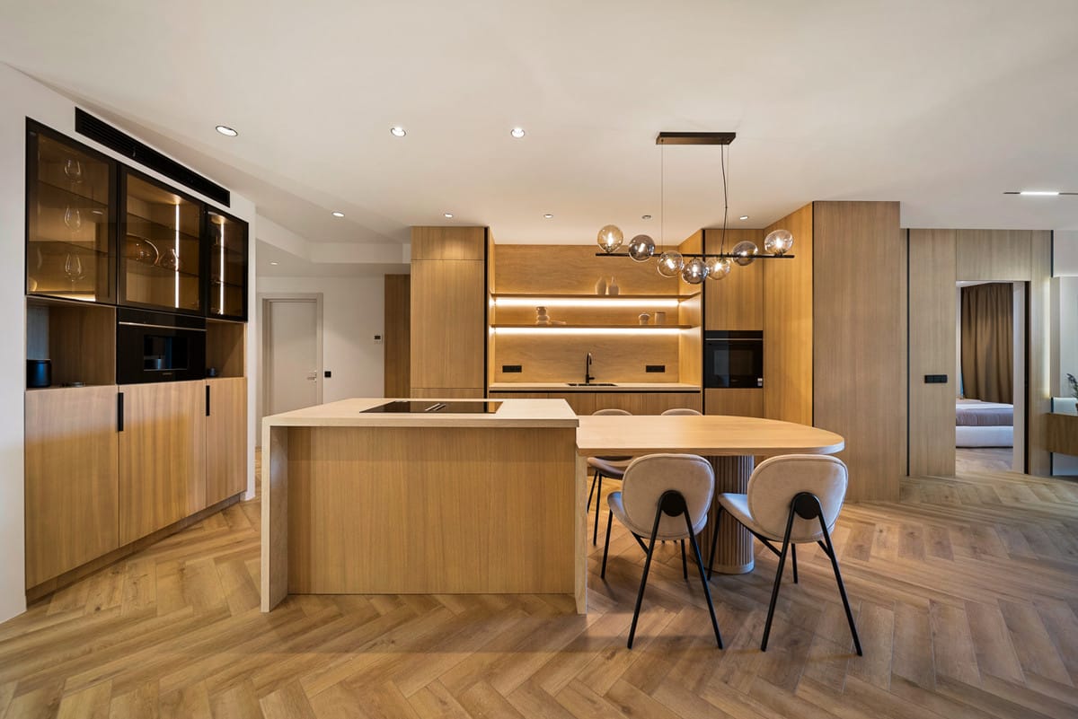 3 bedroom Apartment For Sale