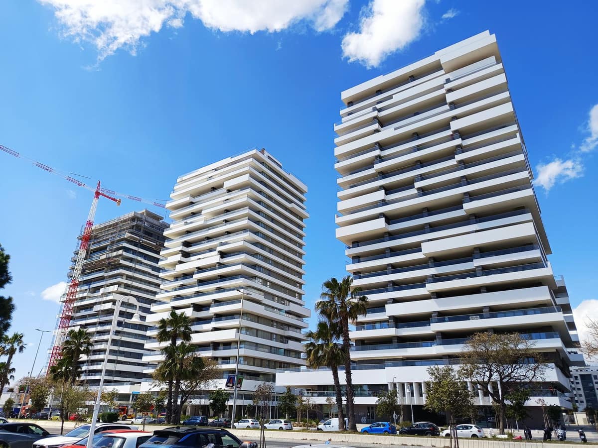 3 bedroom Apartment For Sale