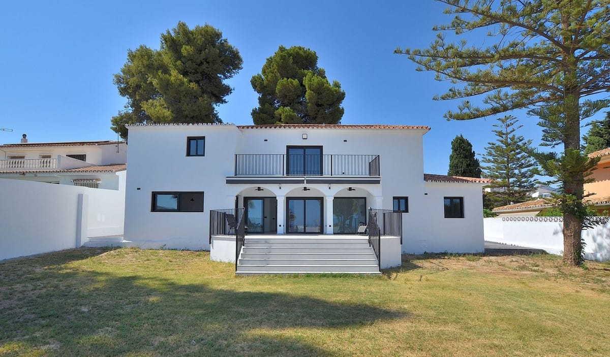 4 bedroom Villa For Sale