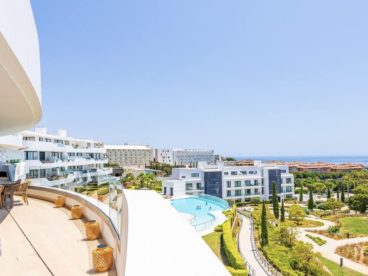 4 bedroom Apartment For Sale