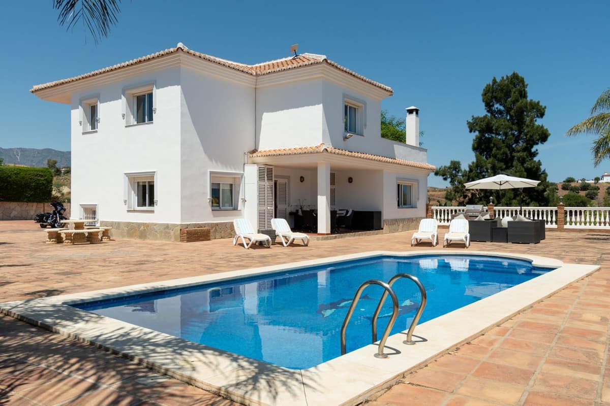 4 bedroom Villa For Sale