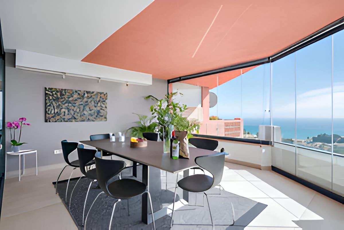 3 bedroom Apartment For Sale