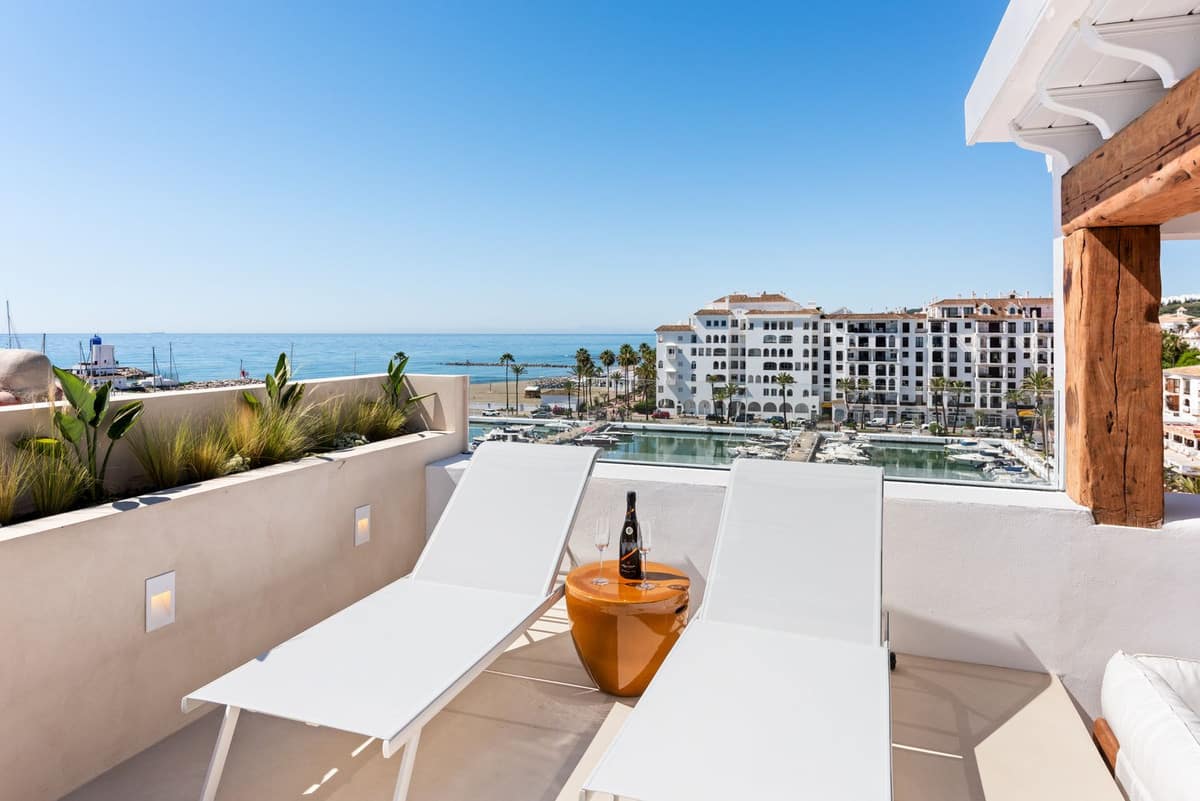 4 bedroom Apartment For Sale