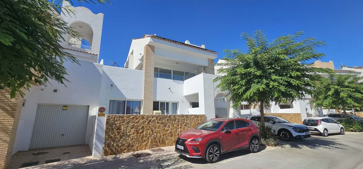 4 bedroom Villa For Sale