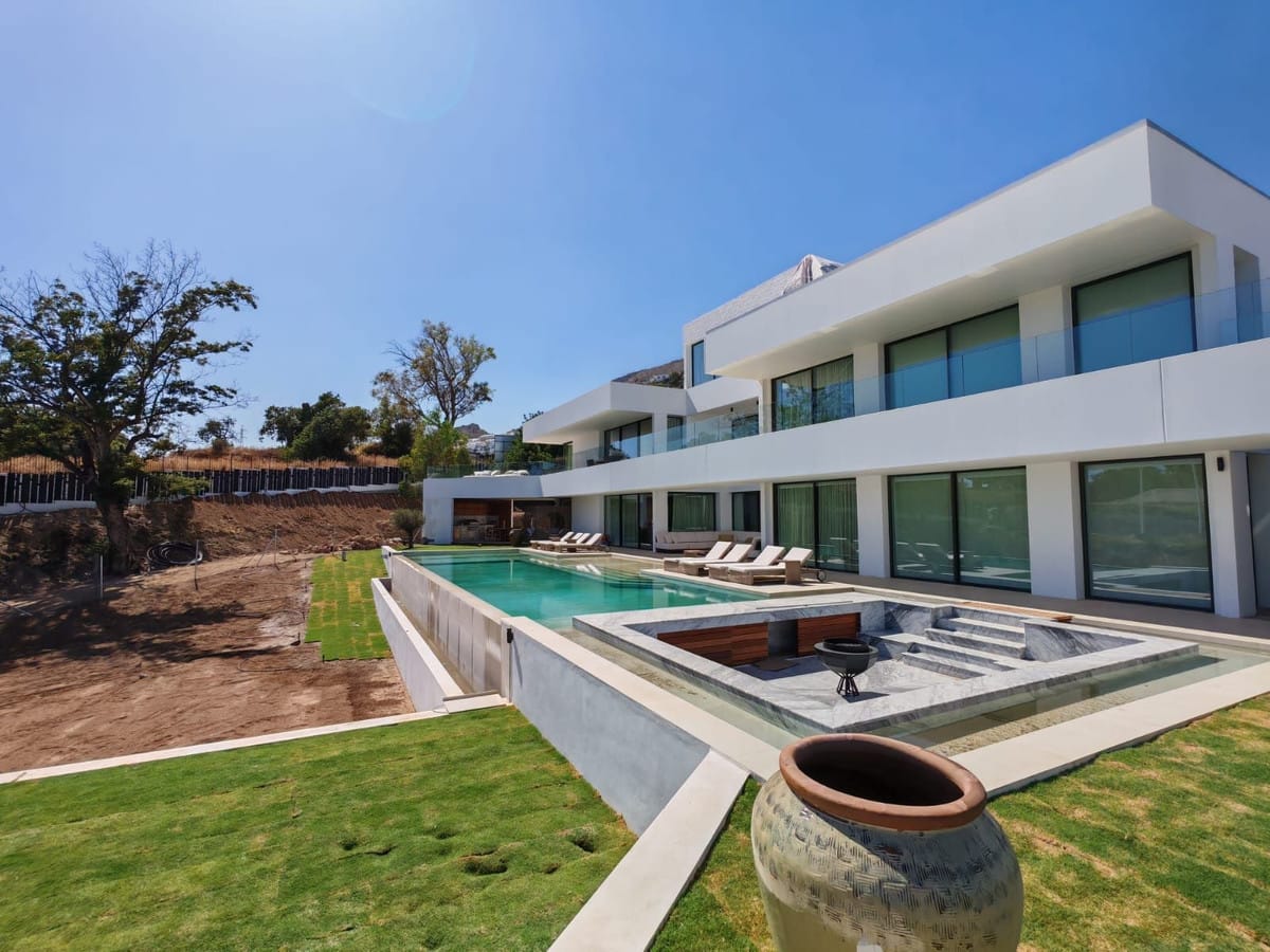 7 bedroom Villa For Sale
