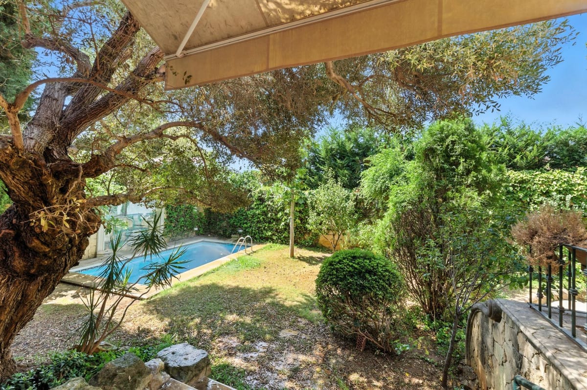 1 Villa For Sale