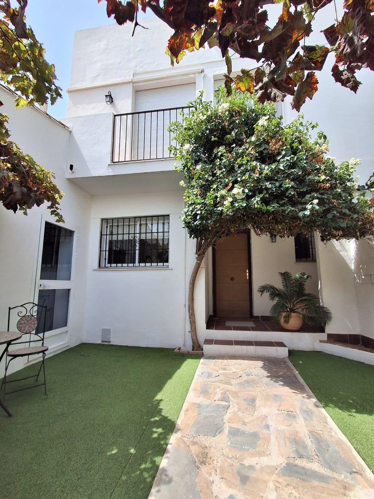 4 bedroom Villa For Sale