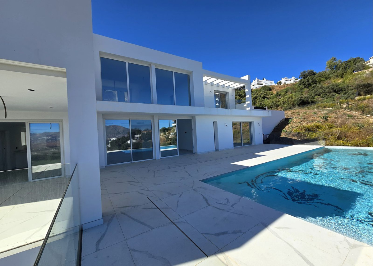 4 bedroom Villa For Sale