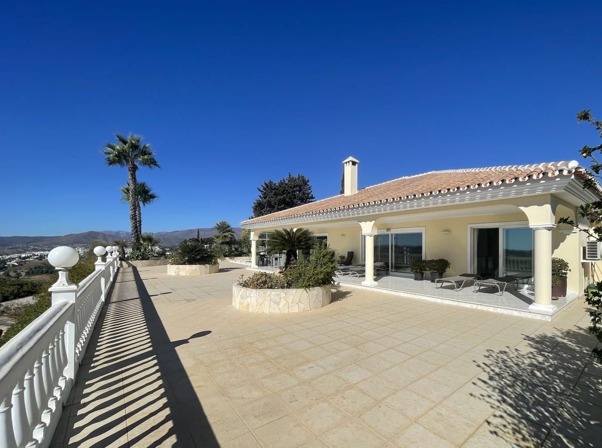 3 bedroom Villa For Sale