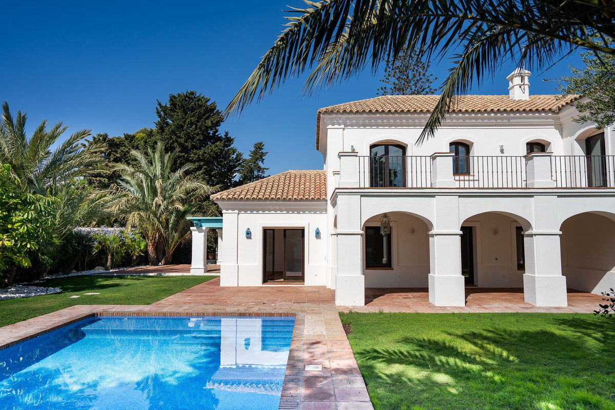 6 bedroom Villa For Sale