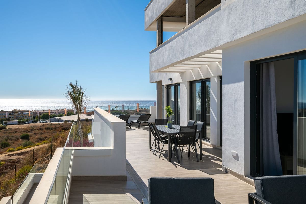 4 bedroom Apartment For Sale