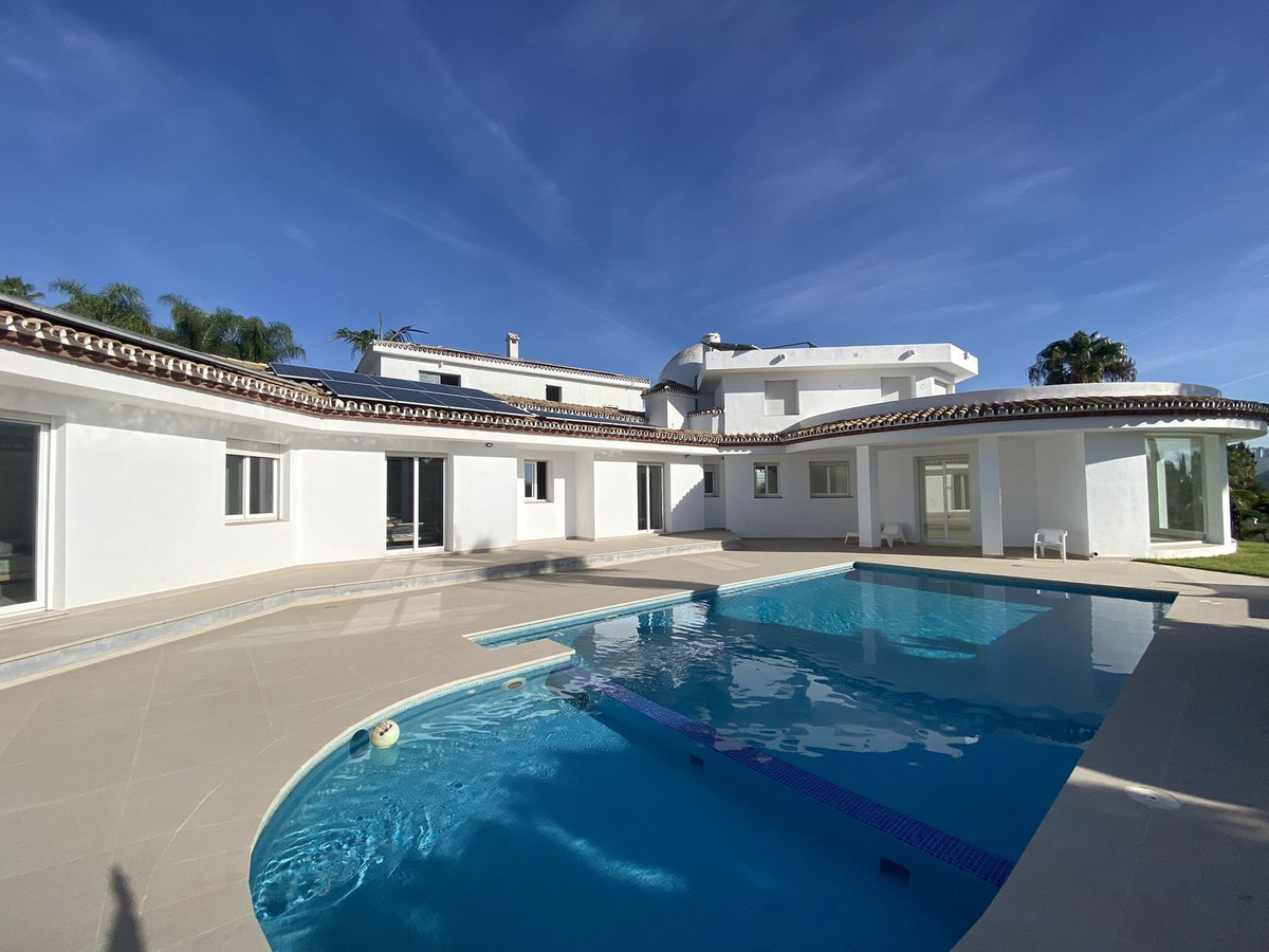 4 bedroom Villa For Sale