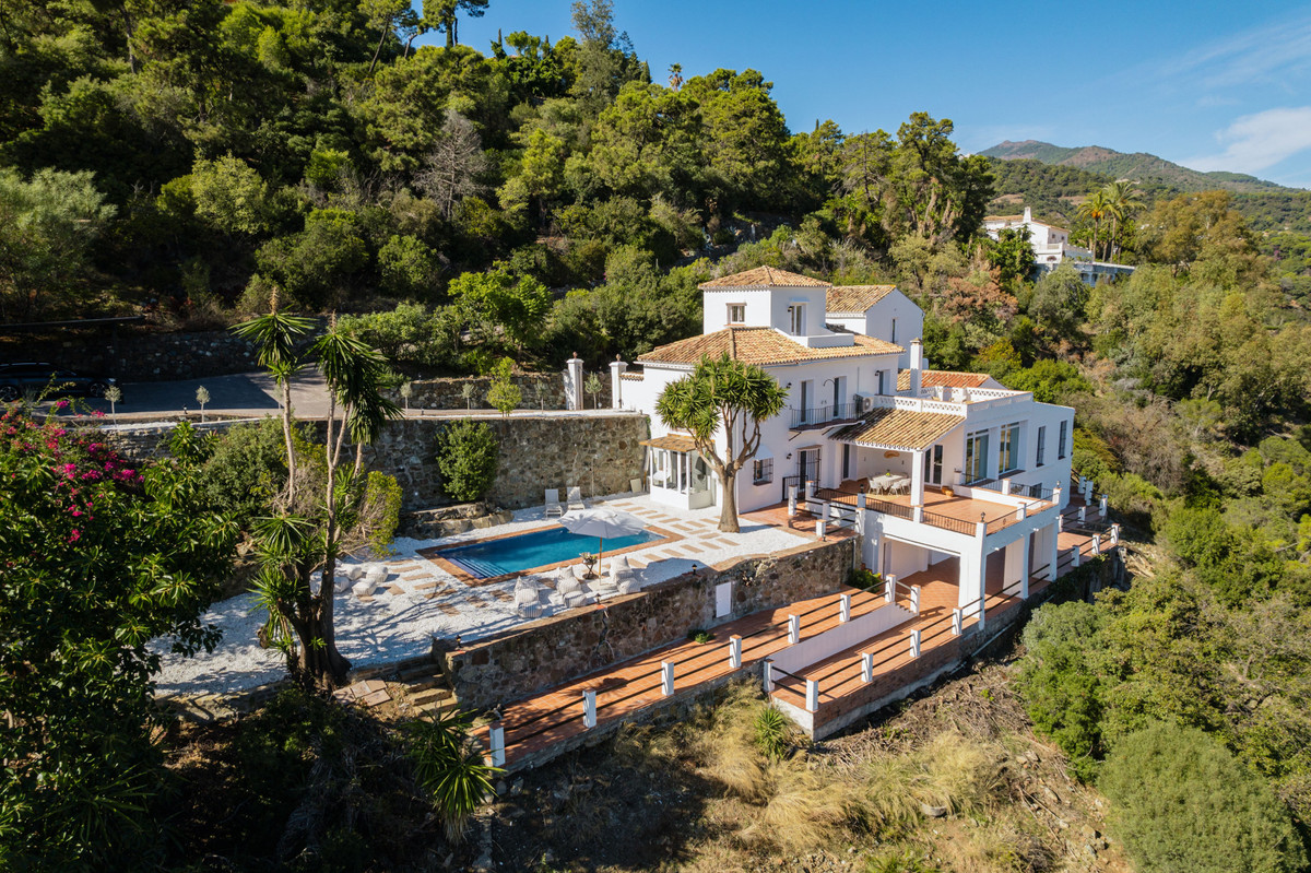 6 bedroom Villa For Sale