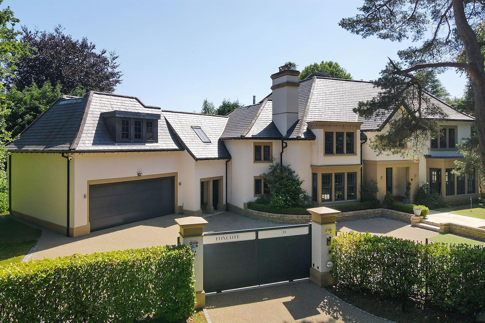 6 bedroom House (unspecified) For Sale