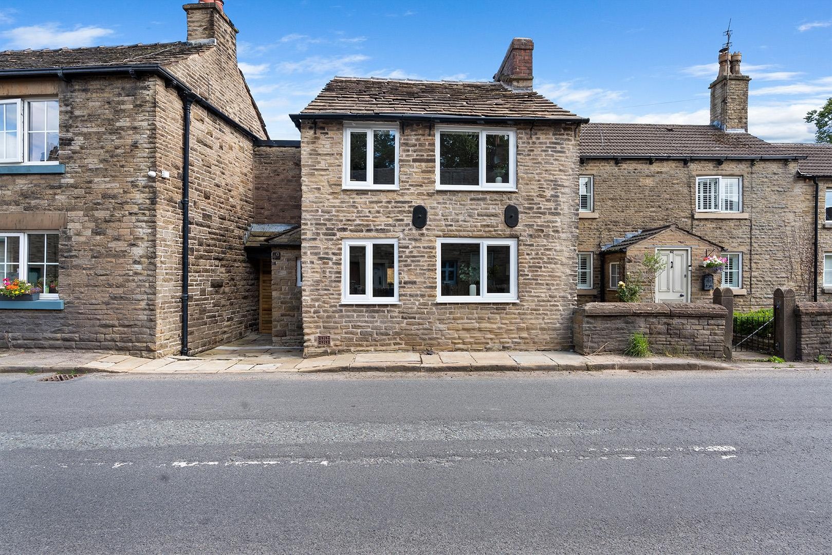 2 bedroom  For Sale