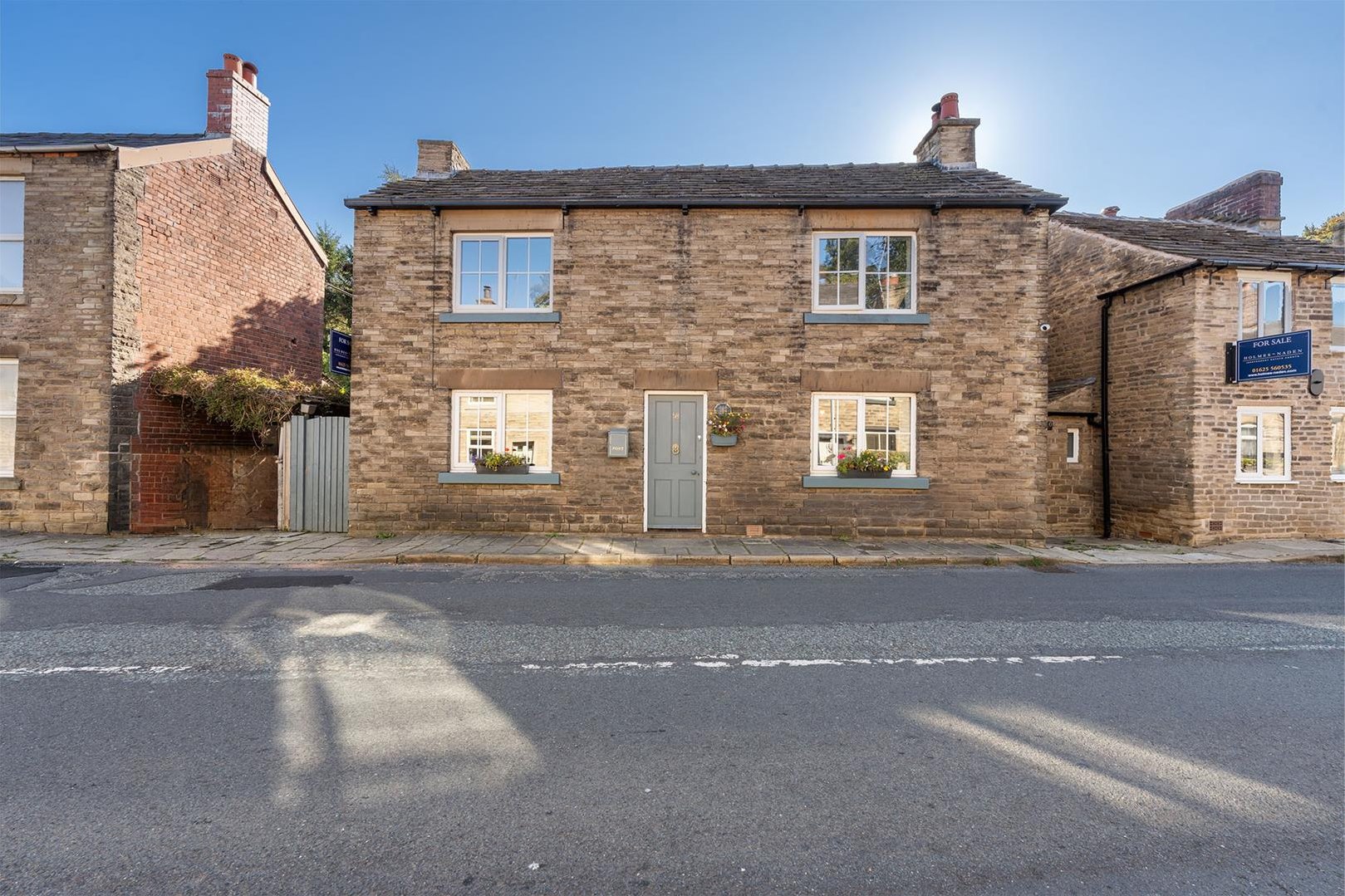 3 bedroom House (unspecified) Under Offer