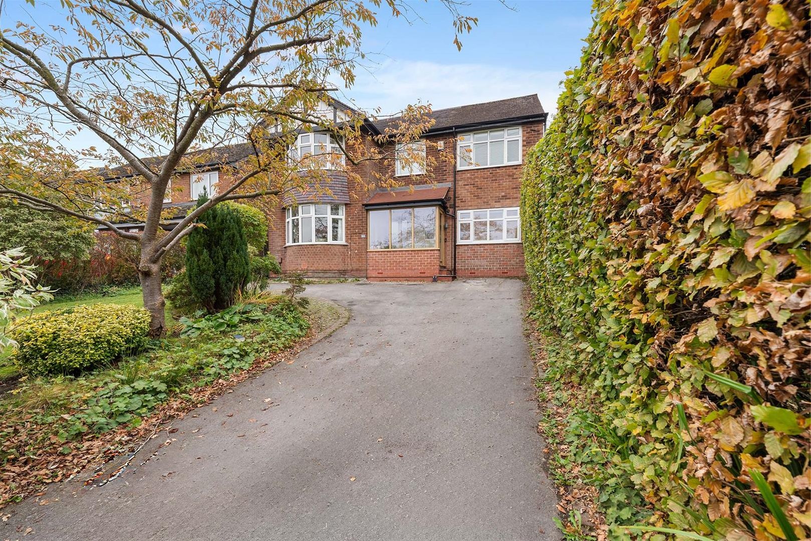 4 bedroom Detached house Under Offer