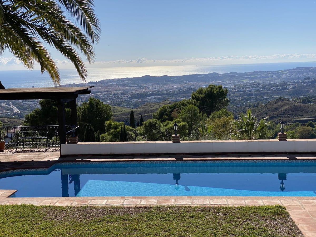 4 bedroom Villa For Sale