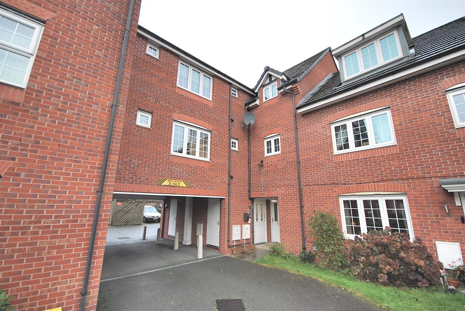 1 bedroom Apartment Under Offer