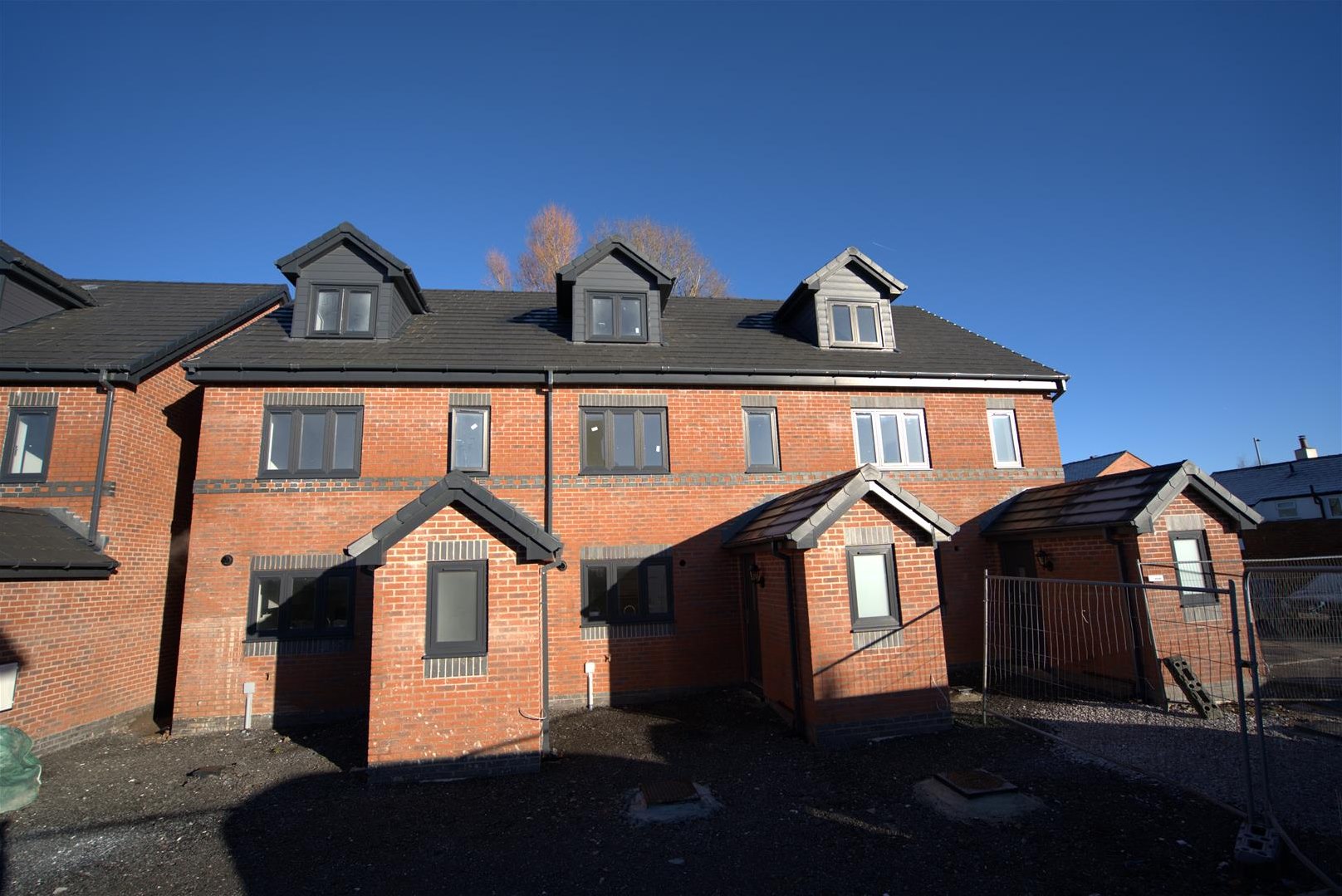 3 bedroom House (unspecified) For Sale