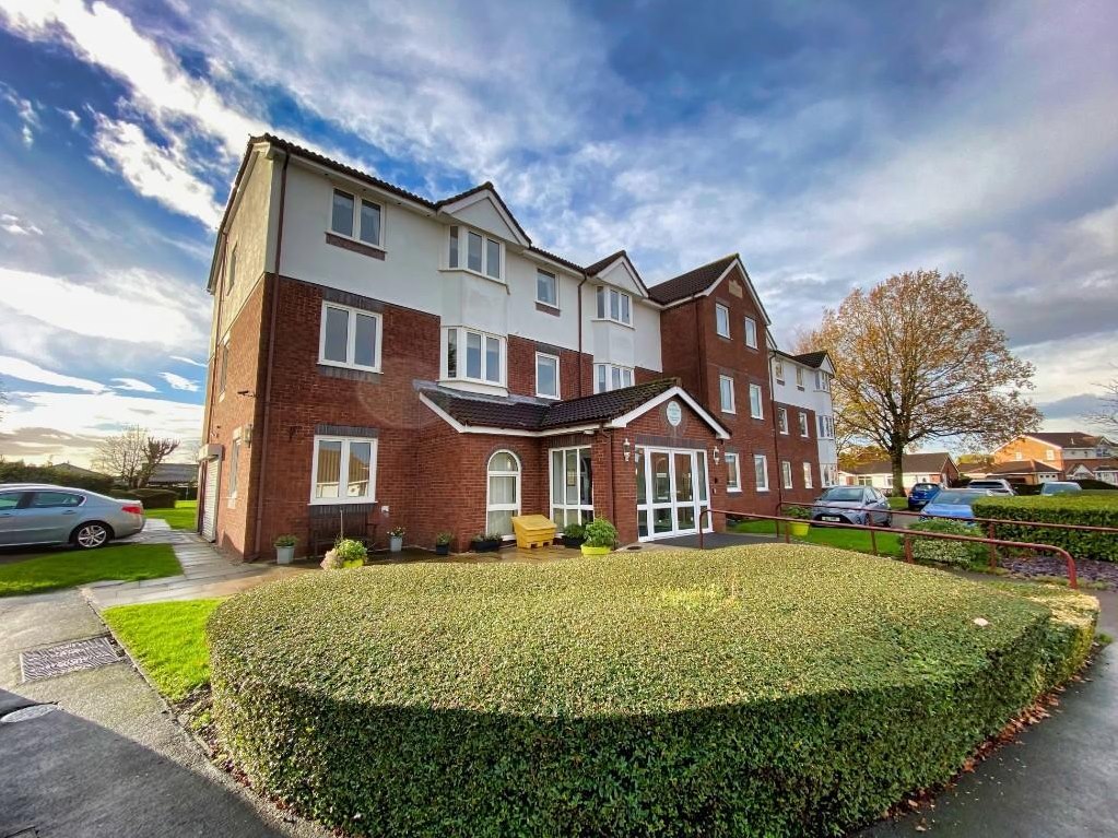 1 bedroom Apartment For Sale